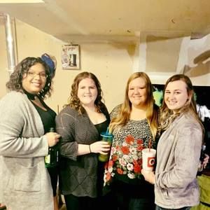 Meet your Posher, Emyla